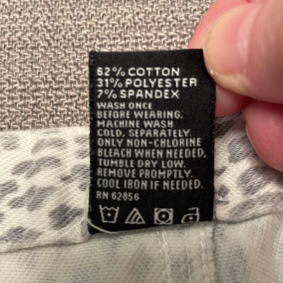 HUE Animal Print Jeggings Leggings Pants Medium - Picture 7 of 14